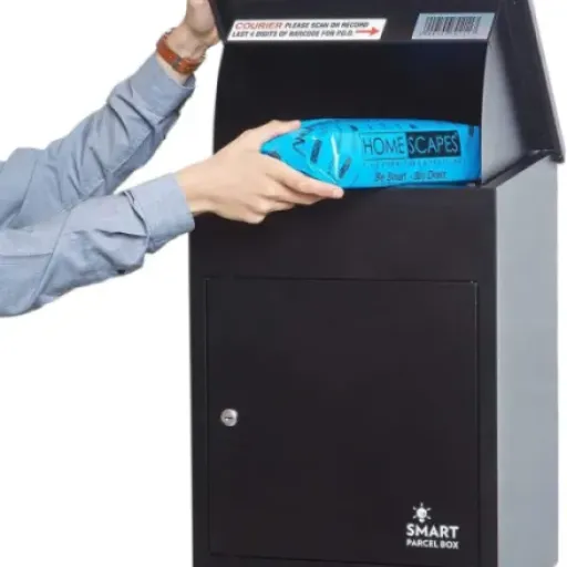 Test SMART PARCEL BOX : Une boîte à colis qui sait se faire discrète