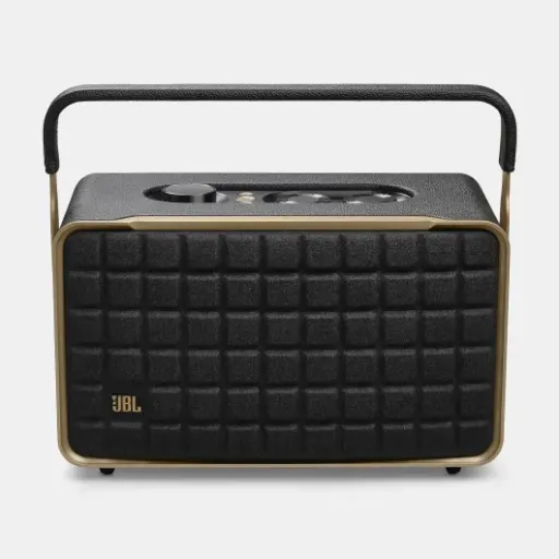Test JBL Authentics 300 : l’enceinte rétro qui veut remplacer ton système hi-fi (et ton Alexa)