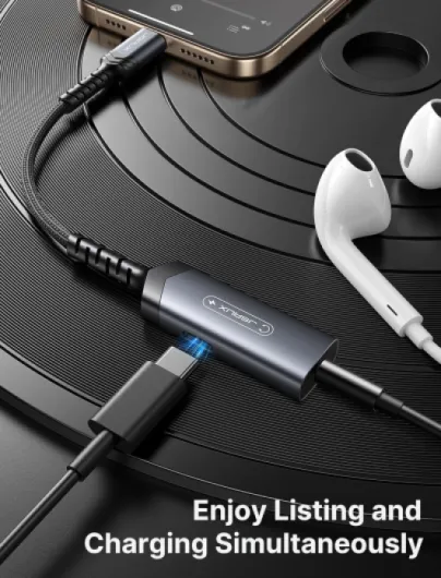 Adaptateur USB C vers Jack 3,5 mm 2 en 1 PD 60W Charge Rapide, Audio + Charge Simultanées, DAC HiFi Haute Qualité, Compatible iPhone 17/16/15 Pro Max/Plus, Galaxy S26/S25/S24, iPad Pro/Air-Gris