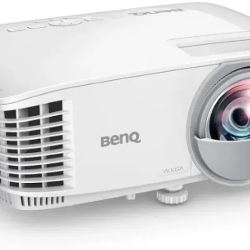 Test BenQ MW809STH : un vidéoprojecteur courte focale qui fait le job pour les salles de cours et le jeu