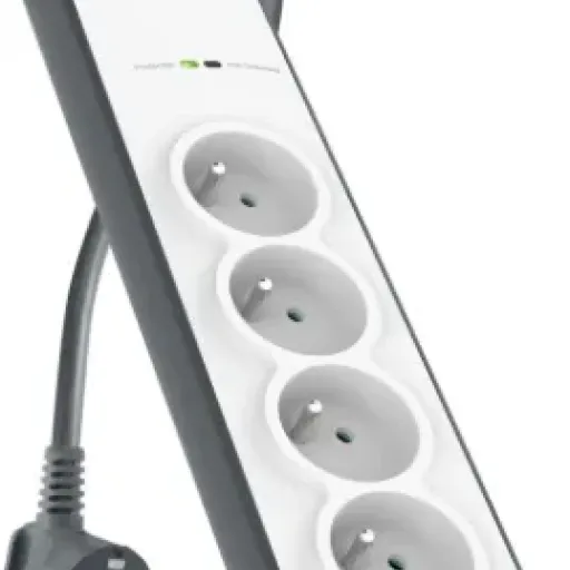 Test Belkin Parafoudre 4 prises 525J : la multiprise qu’on branche et qu’on oublie