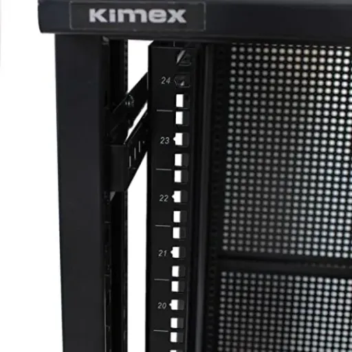 Test KIMEX Baie de Brassage 19" 24U 600x1000 : le rack au sol costaud mais pas plug-and-play
